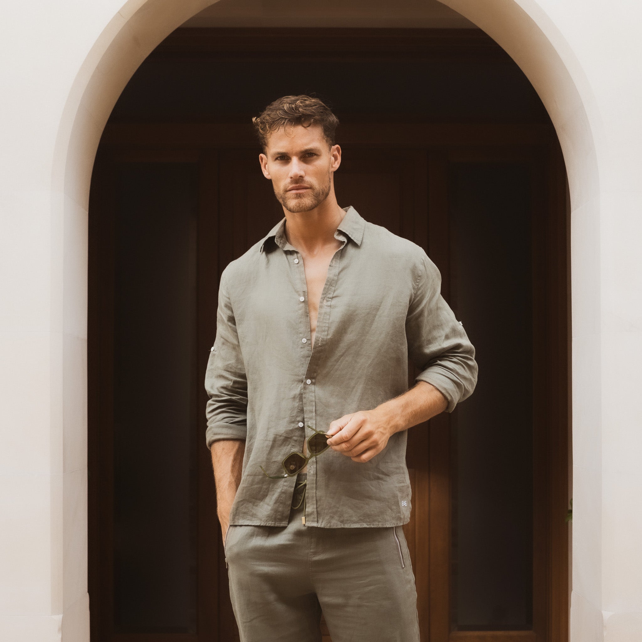 Linen Shirt / Khaki Green